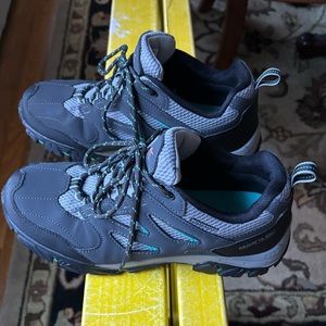 New Hiking shoes waterproof women’s 8.5